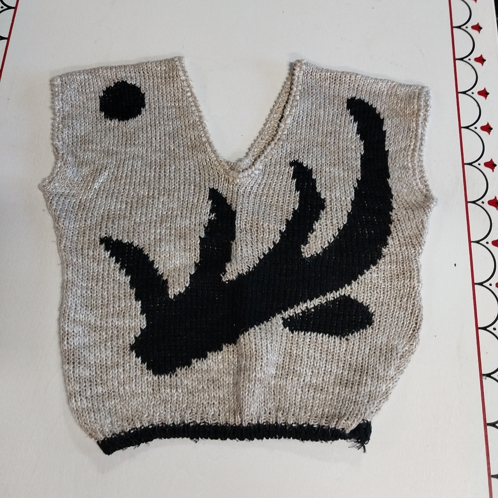 Vtg Castle Square Black and Tan Women's Sweater Vest